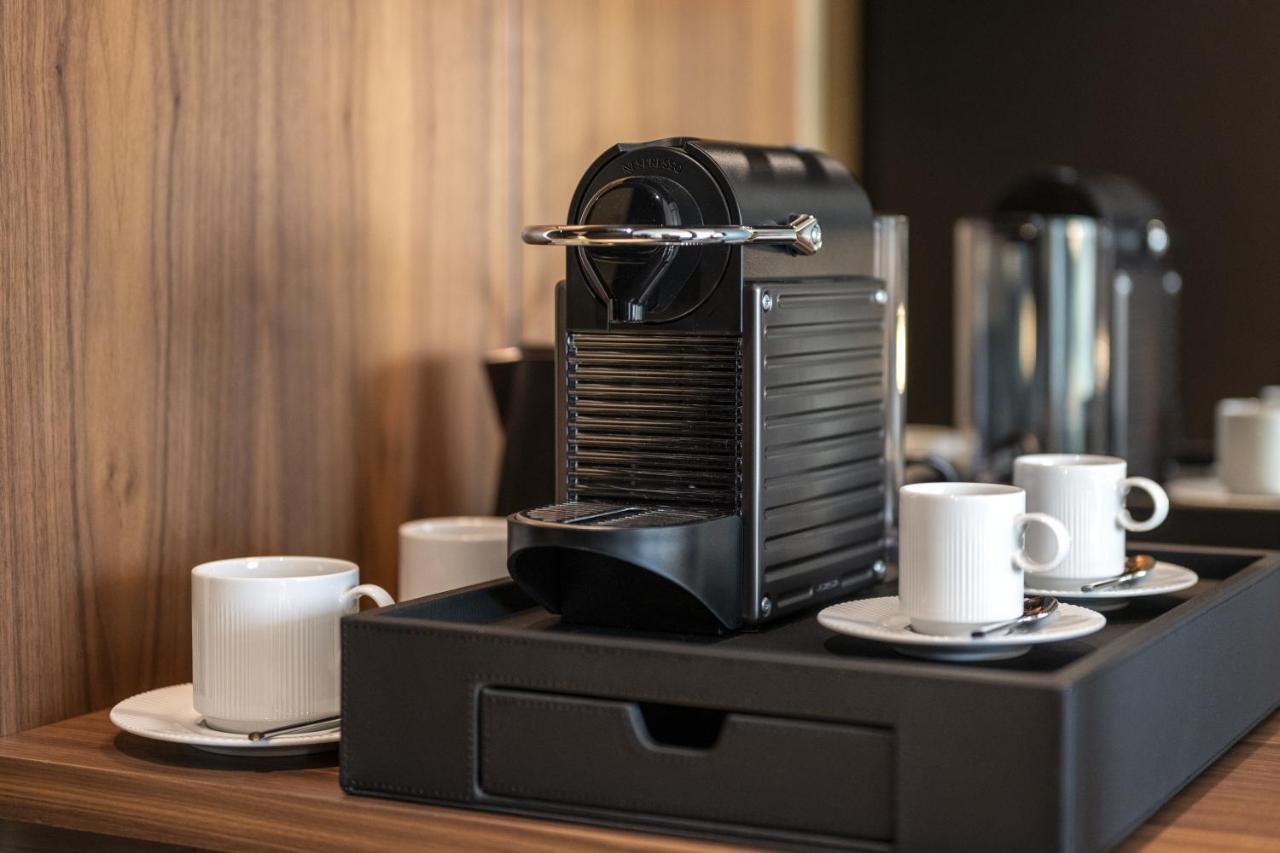 Renaissance Porto Lapa Hotel 外观 照片 A Nespresso coffee machine