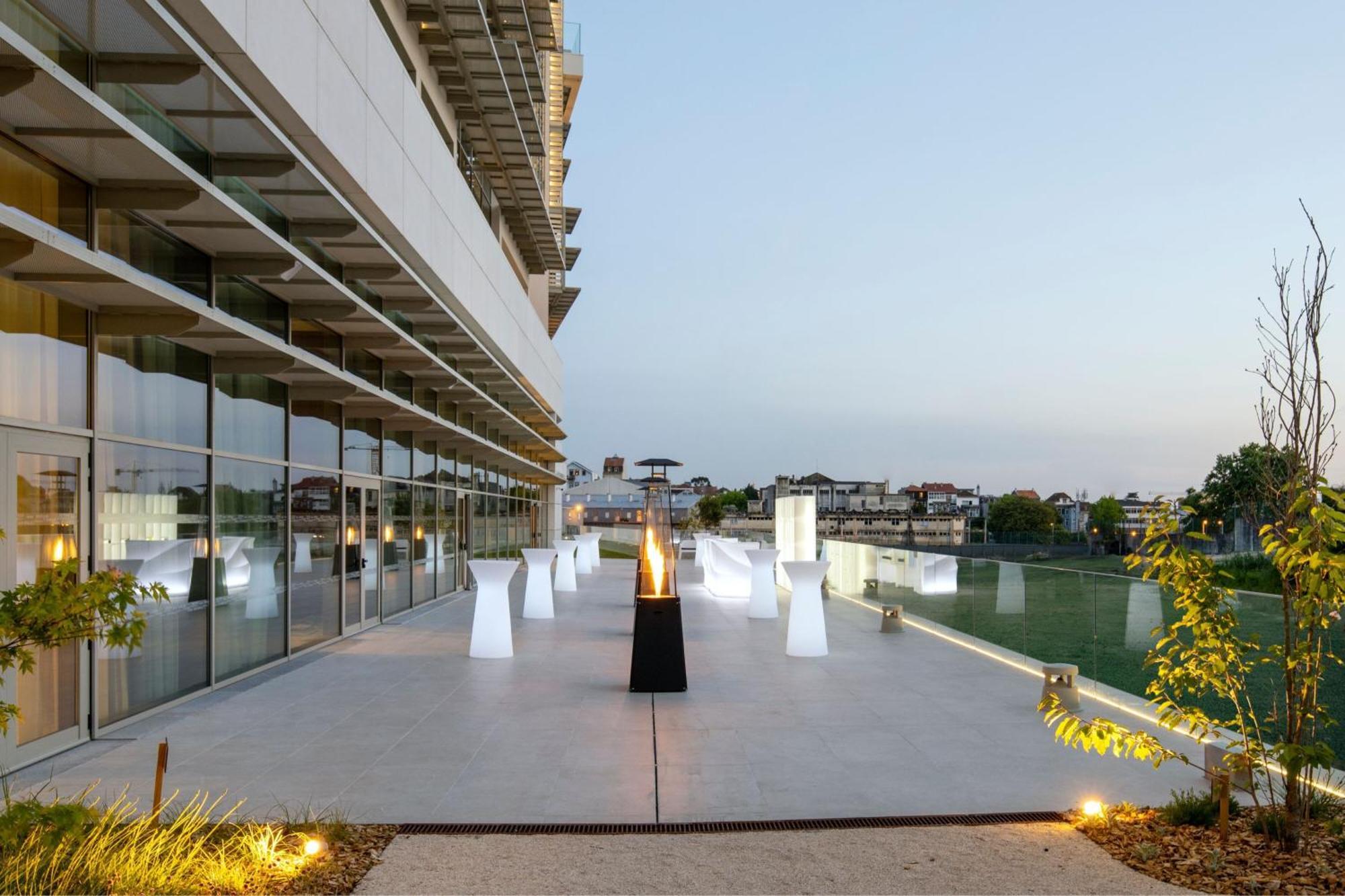 Renaissance Porto Lapa Hotel 外观 照片 The Sky Bar