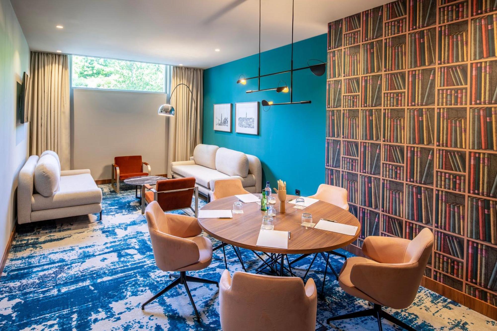 Renaissance Porto Lapa Hotel 外观 照片 The Library at the Hotel