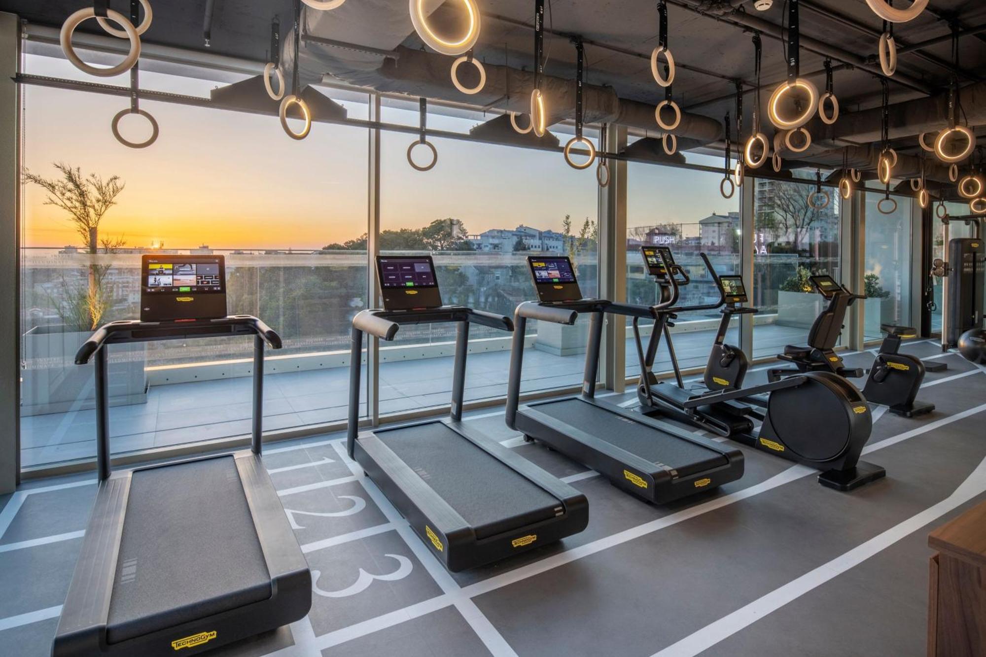 Renaissance Porto Lapa Hotel 外观 照片 The gym at the 1001 Olympic Boulevard building